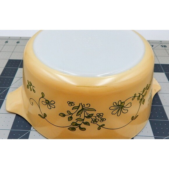 Pyrex Shenandoah Casserole Baking Dish 474-B Yellow W/Lid Green Floral 1.5 Liter - Picture 12 of 15